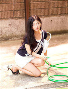 《快播可以看的黄页-15女洗澡全过程》