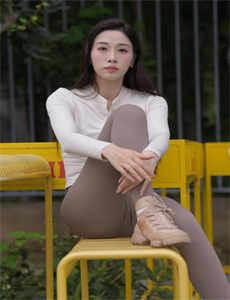 《动漫美女性侵视频-浓毛的国模萍萍私拍150P》